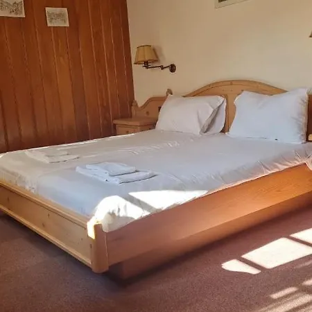 Et Du Scharrach Otel