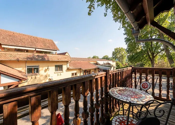 Et Du Scharrach 호텔